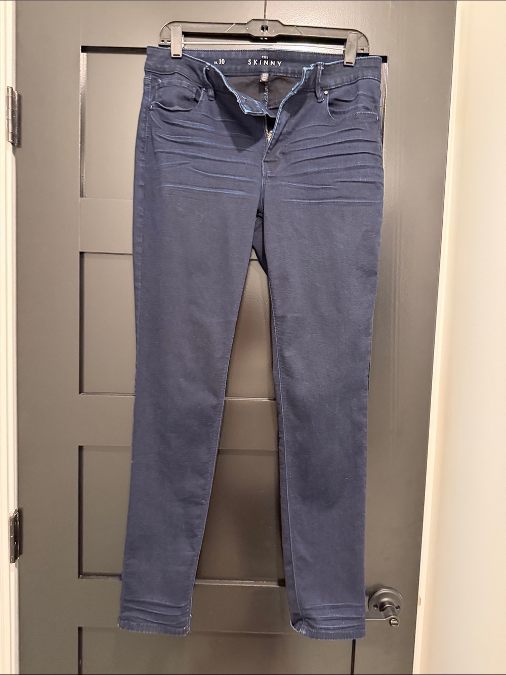 White House Black Market Women's Skinny Jeans in Dark Navy